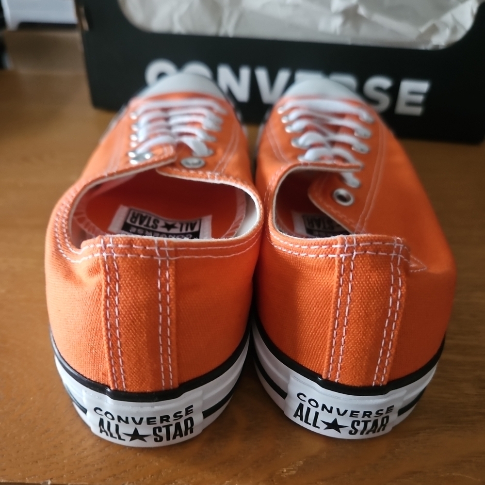 Converse Orange Low-Top Sneakers New In Box Mens 8 - Picture 8 of 8